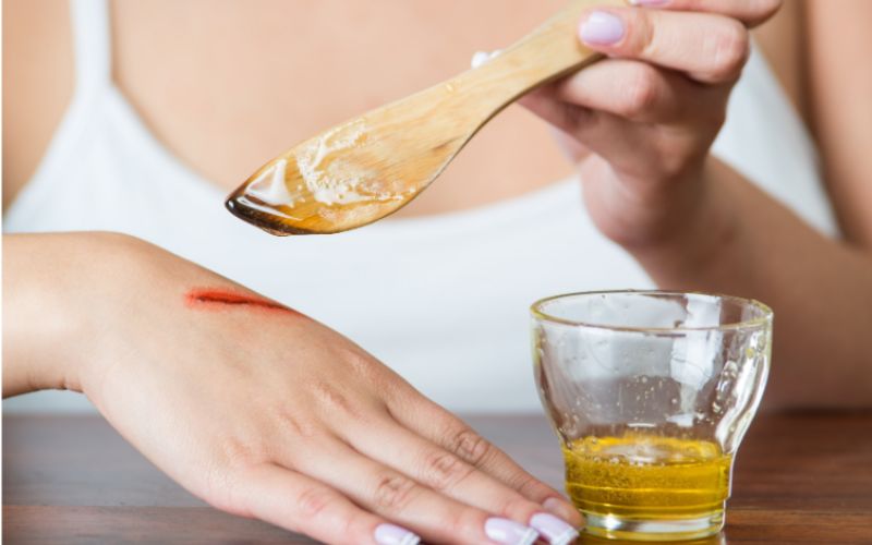 Hướng dẫn cách sử dụng mật ong manuka đúng cách và hiệu quả