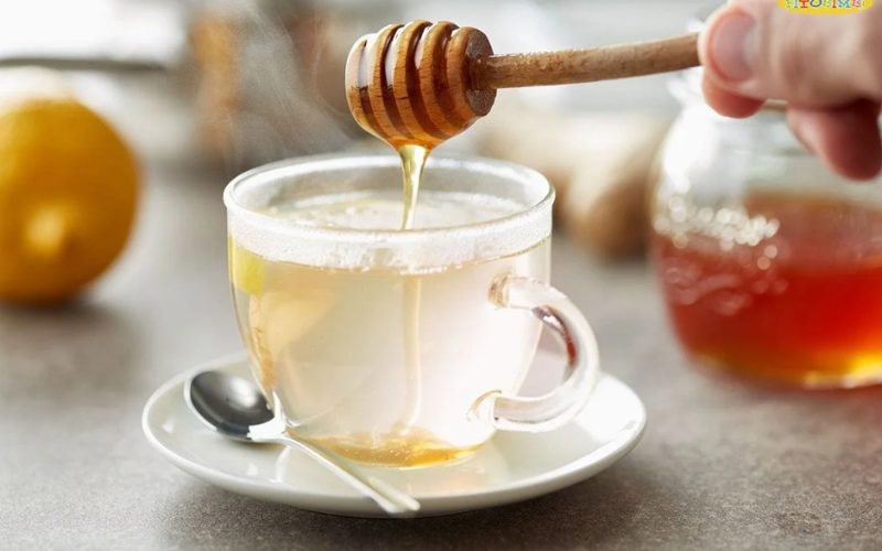 mật ong pha nước ấm có tác dụng gì 