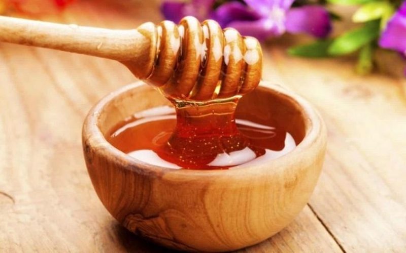 so sánh mật ong nuôi và mật ong rừng 