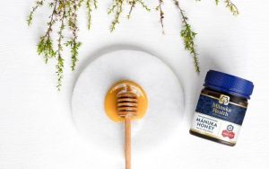 Cách dùng mật ong manuka